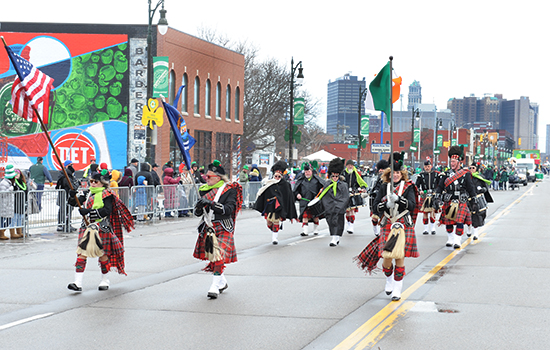 How To March In Detroit Mich Christmas Parade In 2022 Detroit St. Patrick's Parade